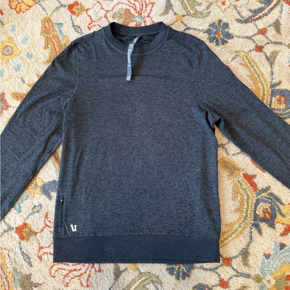 Heathered gray light weight top